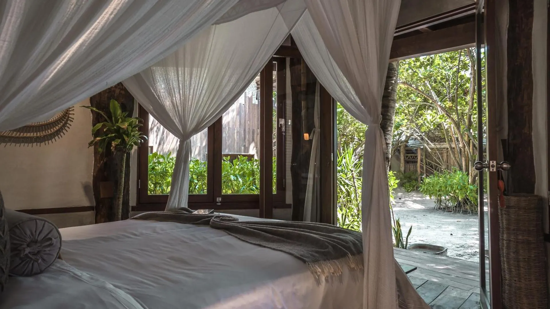Delek Tulum Hotel