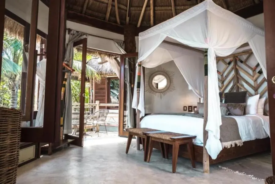 Delek Tulum Hotel